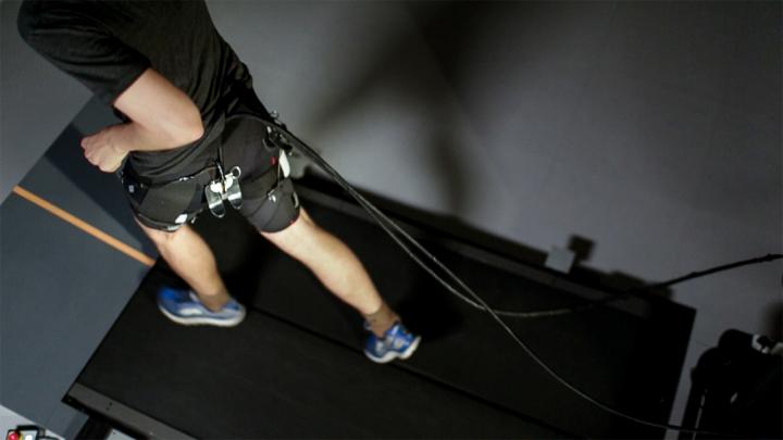 Wyss Exosuit Running - High Angle
