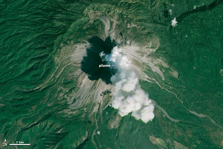 NASA Sees Mexico's Colima Volcano Erupt