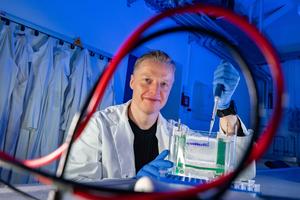 Dr Holger Bierhoff of the University of Jena does research on proteins of breast cancer cells.