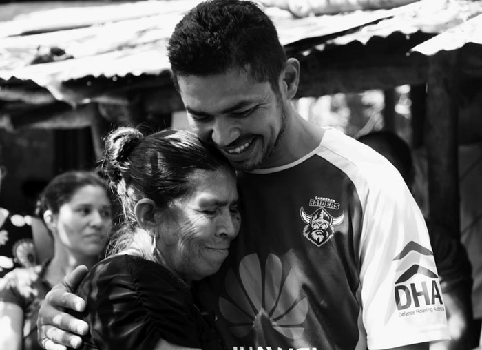 Reunion of a young man with his mother after 35 years of separation