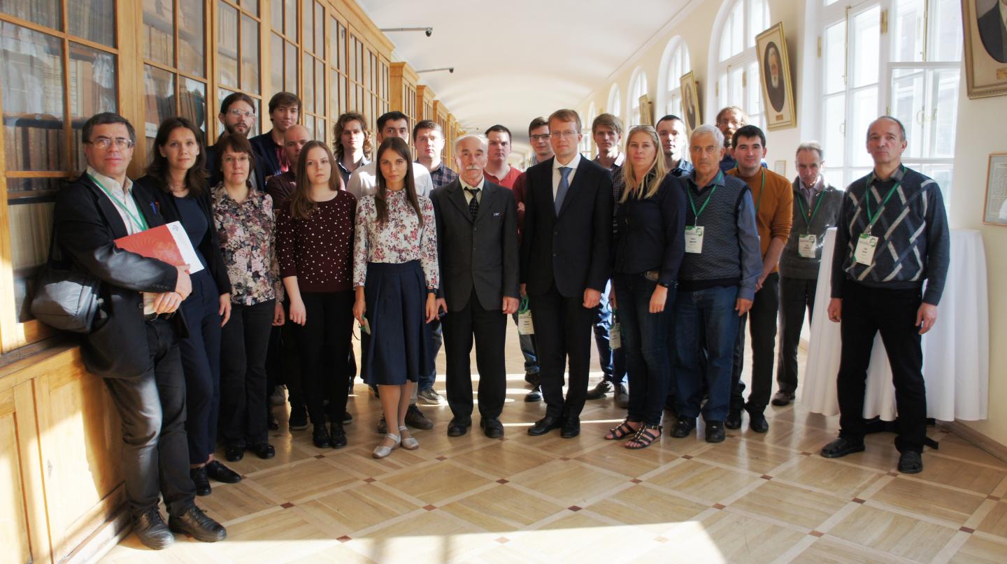 The staff of the Uraltsev Spin Optics Laboratory at St Petersburg University