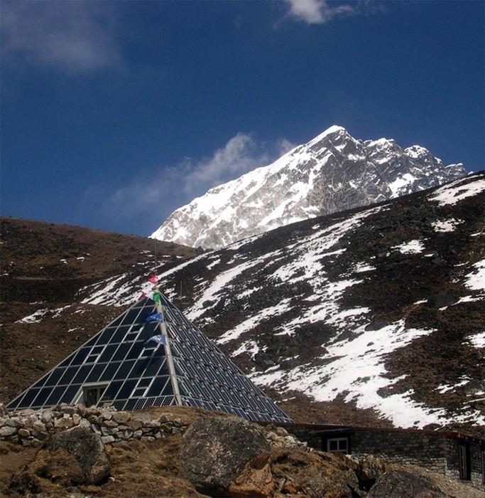 The Pyramid Observatory with Pumori Peak (Nepal) in the background.