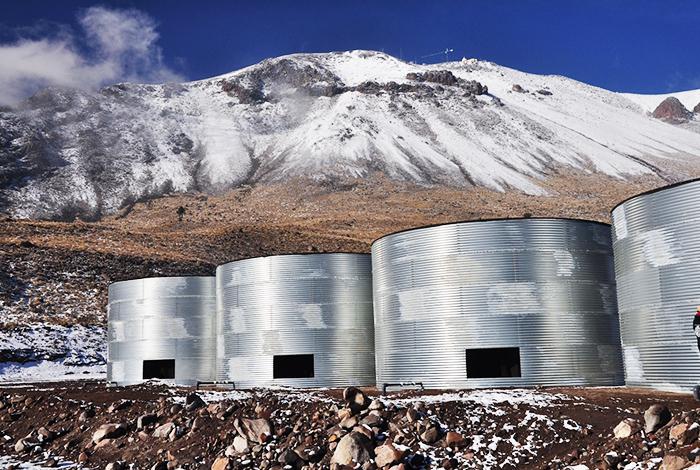 Cosmic Accelerator in the Milky Way Could Help Explain Events at the Centers of Distant Galaxies