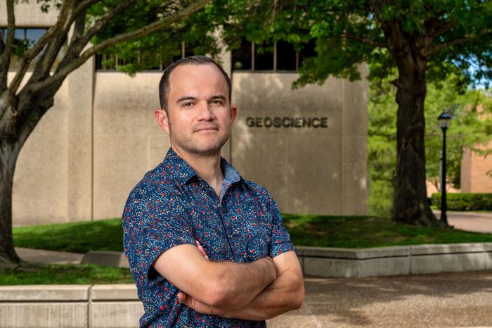 Ricardo Sánchez-Murillo, associate professor of earth and environmental sciences