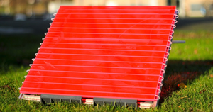 The solar-powered mini-reactor (photo: Noël Research Group)