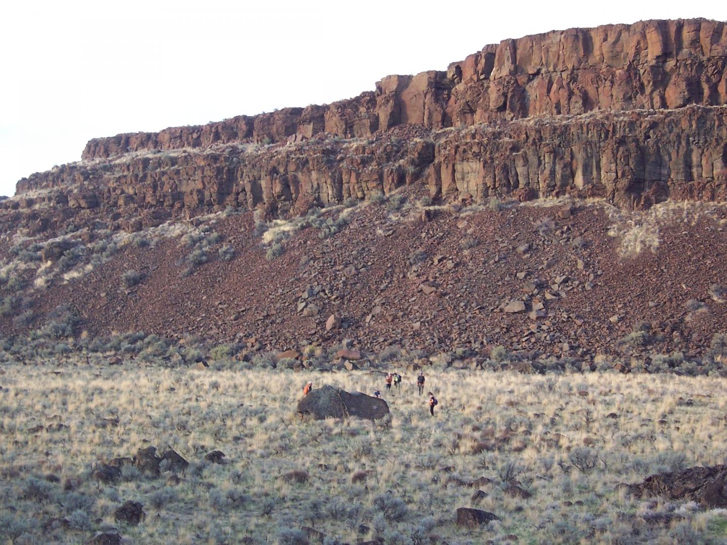 Modeling Floods That Formed Canyons on Earth and Mars