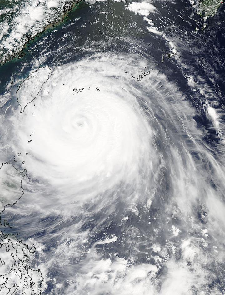 NASA Sees a Wider-Eyed Typhoon Soudelor Near Taiwan