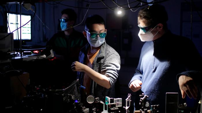INRS researchers achieved to unlock single-shot ultrafast imaging in terahertz system.