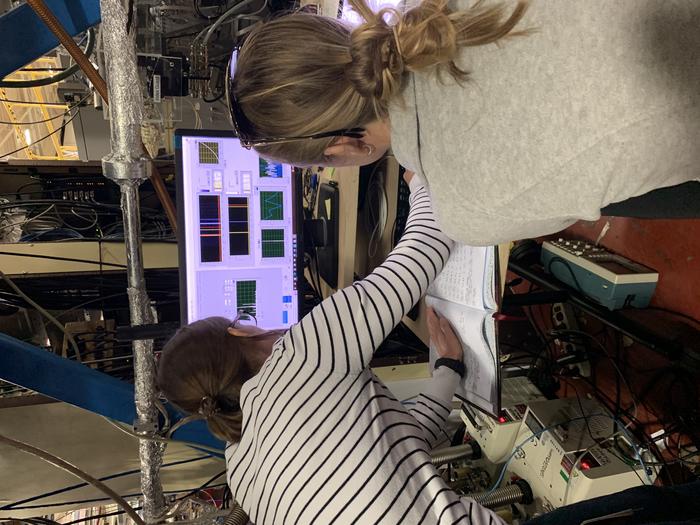 Observing methanol photodissociation data at the Advanced Light Source facility at the Lawrence Berkeley National Laboratory