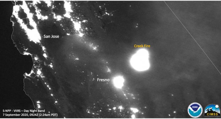 Suomi NPP night image of Creek Fire