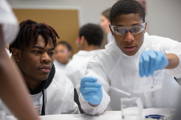 High school students learn Magic of Cosmetic | EurekAlert!