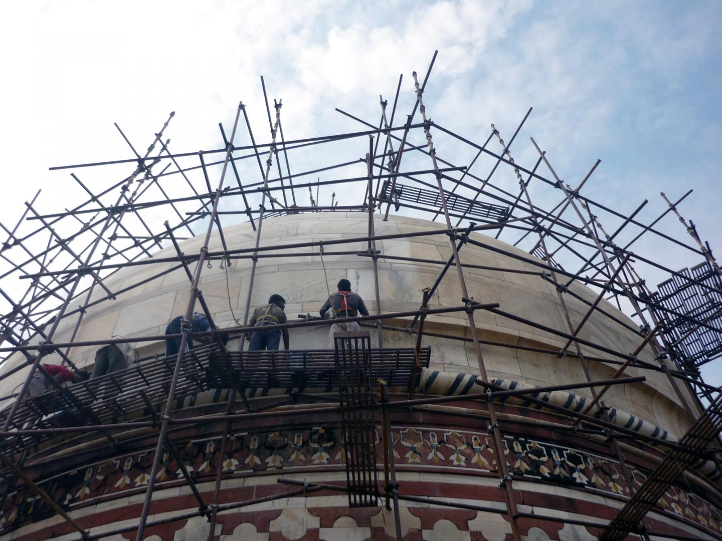 Cleaning the Taj Mahal