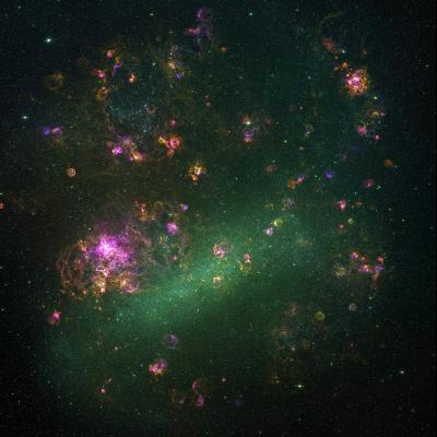 Mosaic of 1,500 Images Highlights Glowing Gas Clouds