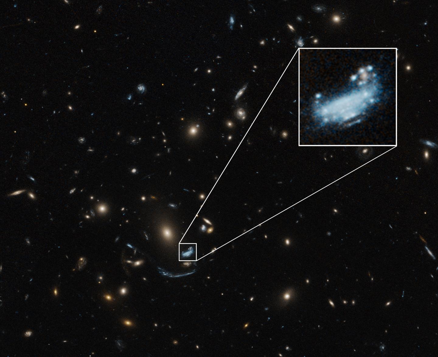 HST Image of Galaxy SDSS J1226+2152