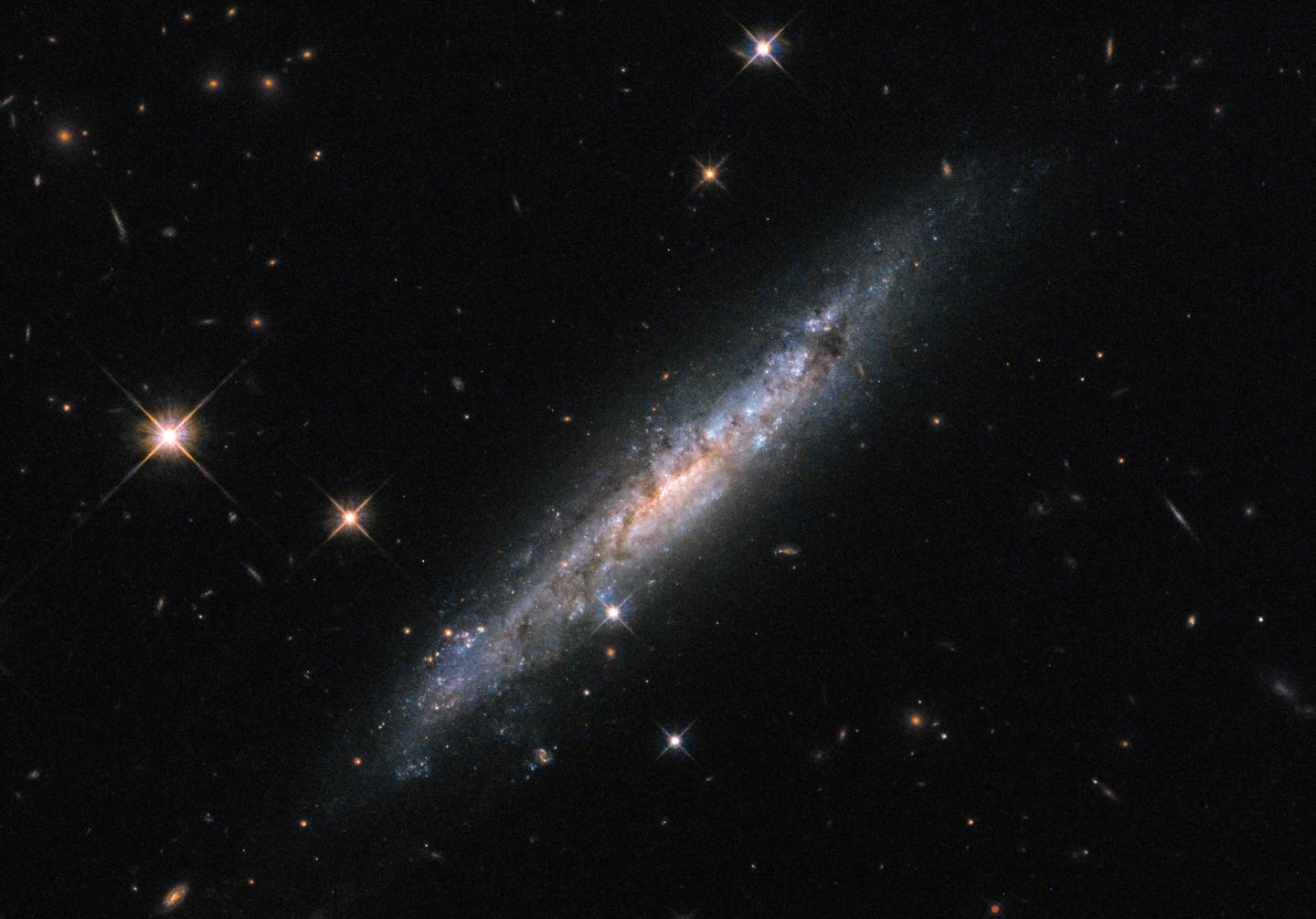 Hubble Frames an Explosive Galaxy EurekAlert!