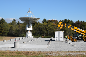 2.	Fondations du télescope auxiliaire CHIME en cours de construction