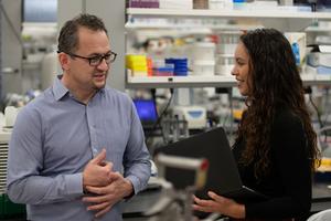 LJI Associate Professor Ferhat Ay, Ph.D., and UC San Diego graduate student Daniela Salgado-Figueroa