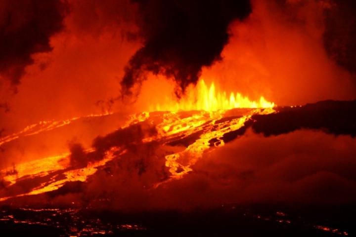 The 2015 Eruption at Wolf Volcano