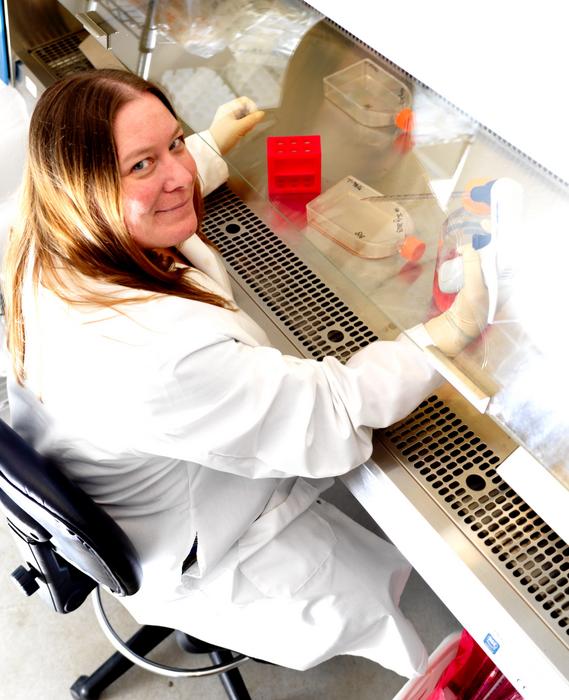 Violet researcher Dr. Samantha Gerlach at Brain Chemistry Labs