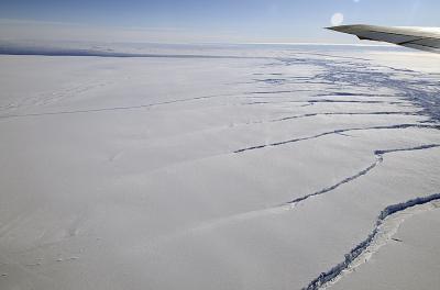 Crack in the Pine Island Glacier Ice Shelf