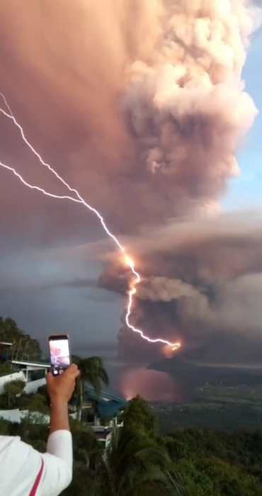 Lighting during Taal eruption