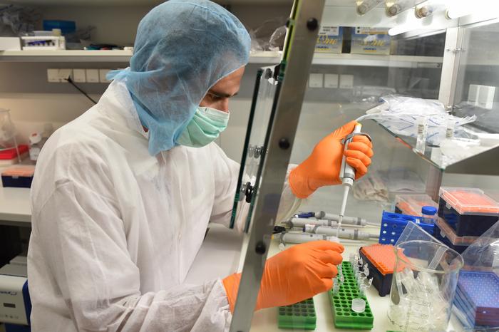 The study author Matthias Farlik during laboratory work at the CeMM