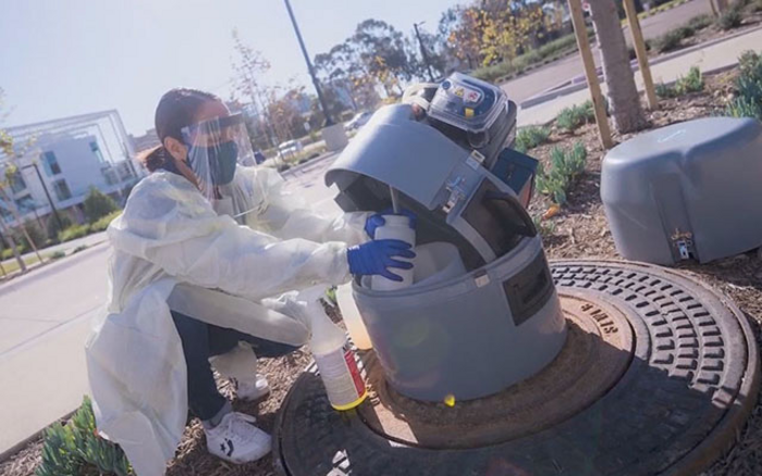 Auto-robot sampler, University of California San Diego