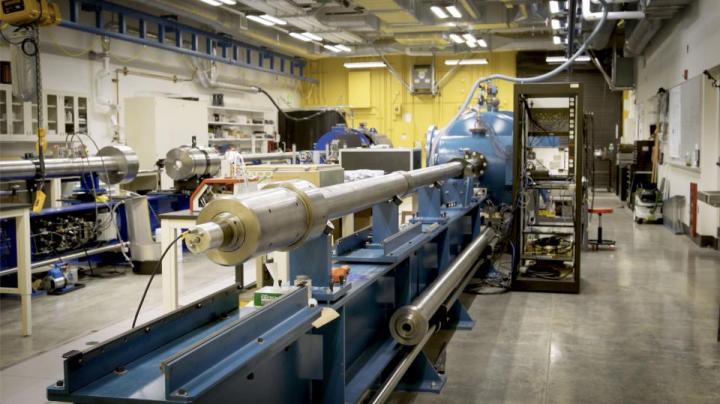 New Center Will Study Matter at Atom-Crushing Densities