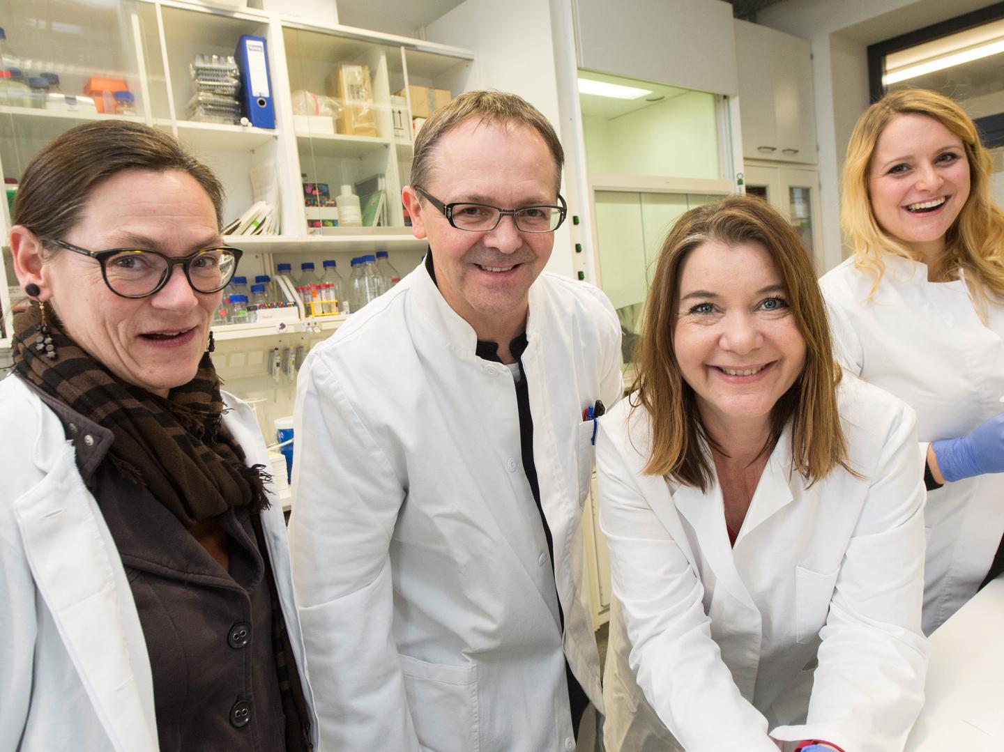 Franka Eckardt, Dr. Reinhard Bauer, Melanie Thielisch and Mariangela Sociale