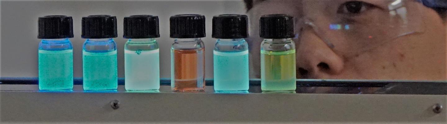 Glowing Polymer Dyes