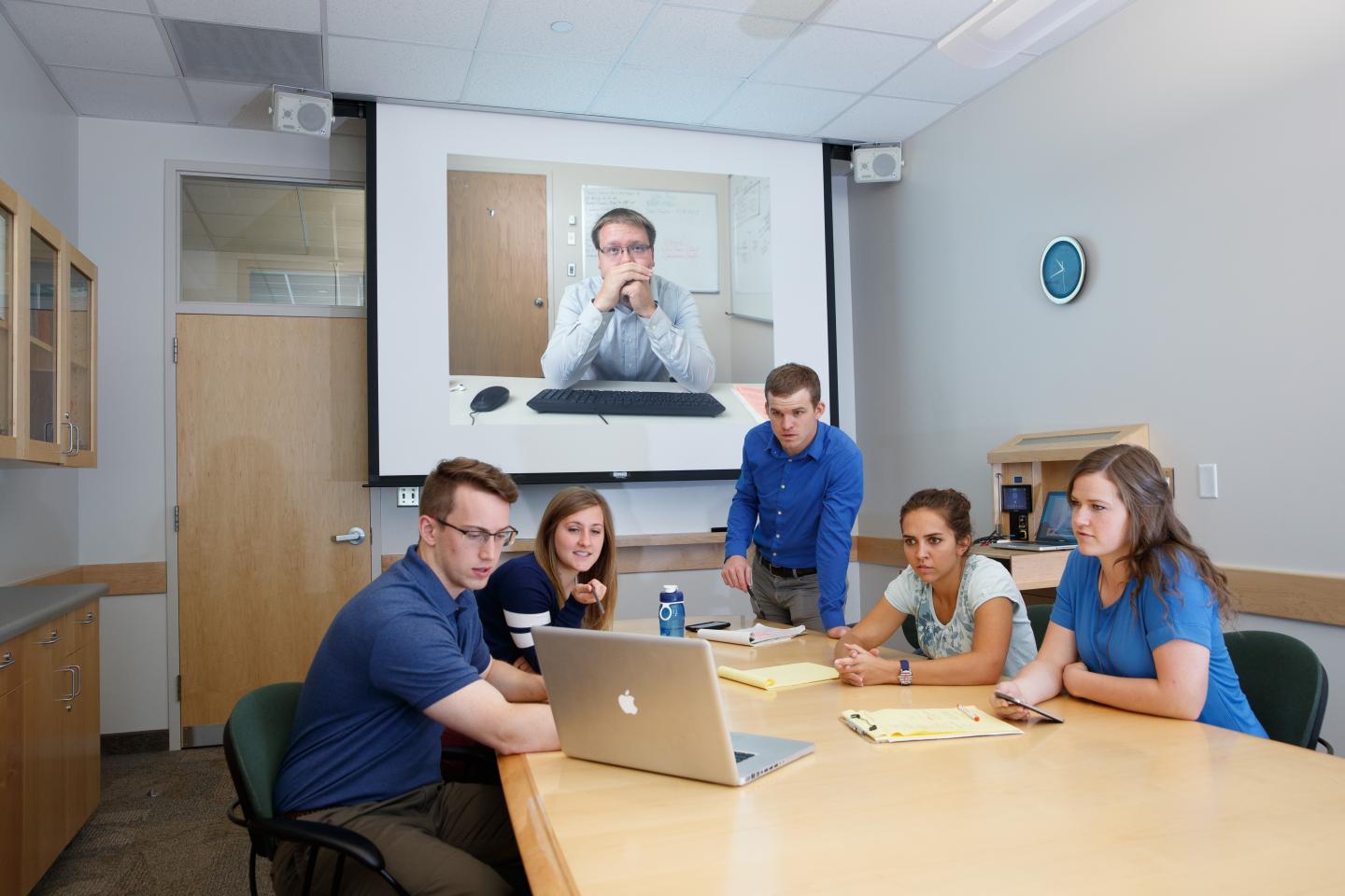 Leadership Problems with Telecommuting (1 of 2)