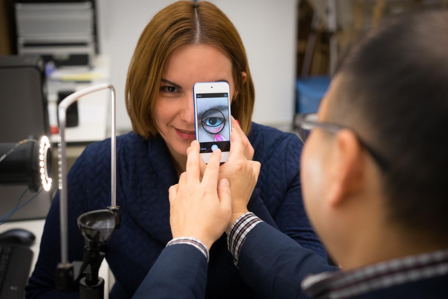 Measuring Blood Hemoglobin with Smartphone