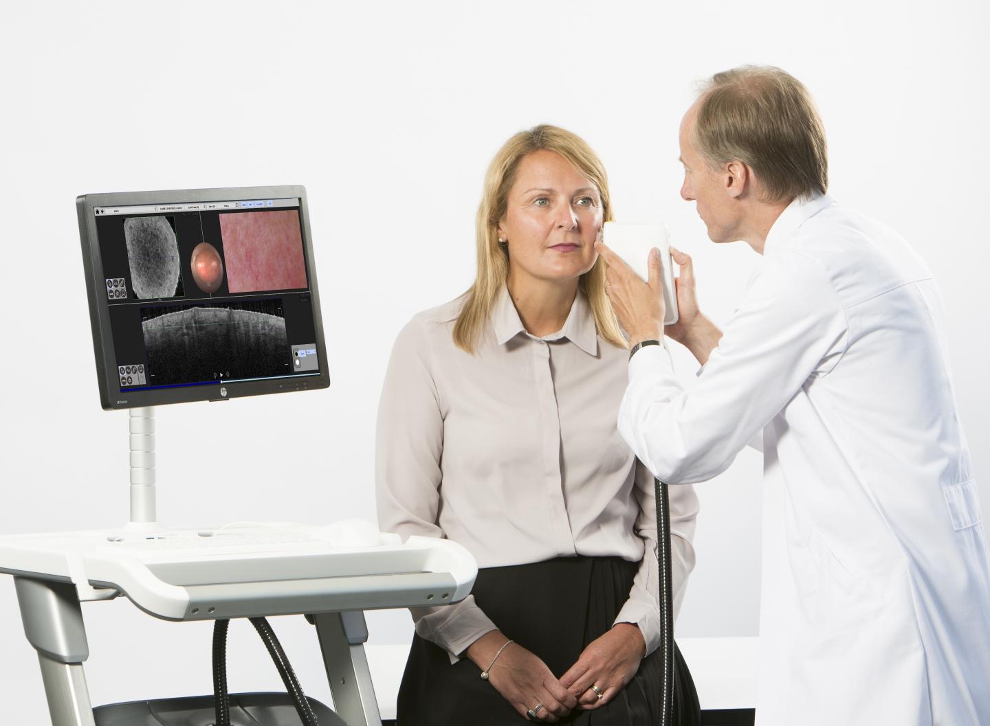 Scanning Patient with VivoSight