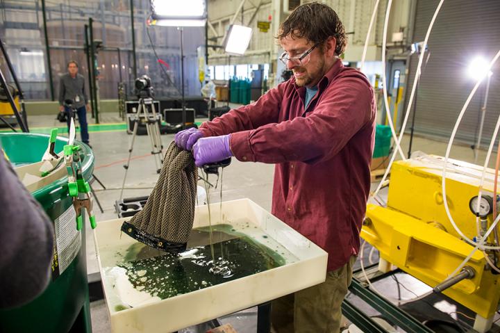 Argonne Invents Reusable Sponge (1 of 3)