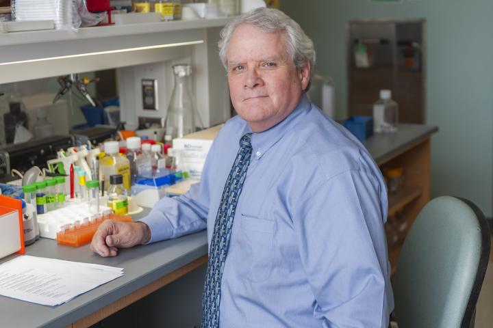 Dr. Berry Fowler at VCU Studies Vitamin C in Treating Sepsis