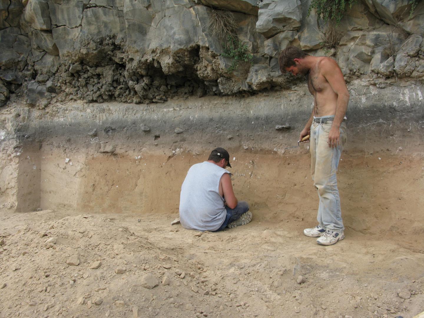 Stone Tool-Making Method Evolved Simultaneously in Different Groups (2 of 5)