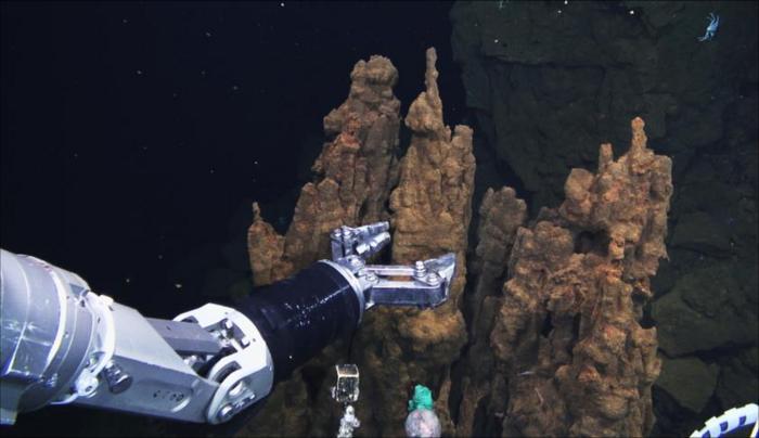 Hydrothermal vent “chimney” extraction.