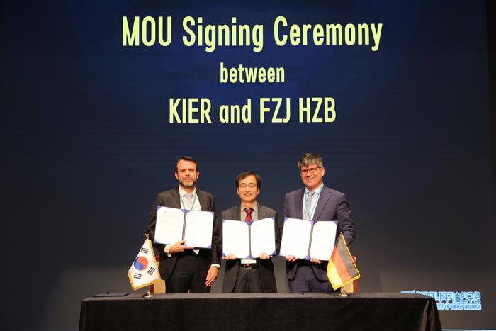 MOU Signing Ceremony between KIER and FZJ and HZB