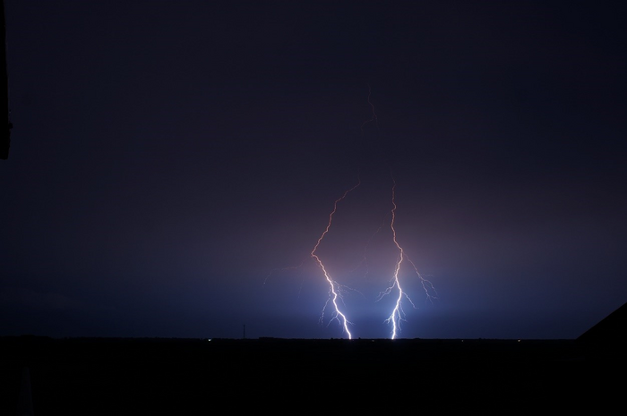 Double-termination negative cloud-to-ground lightning captured by high-resolution camera (Binzhou, China)