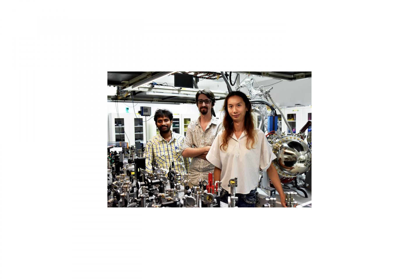 Researchers from the Femtosecond Spectroscopy Unit