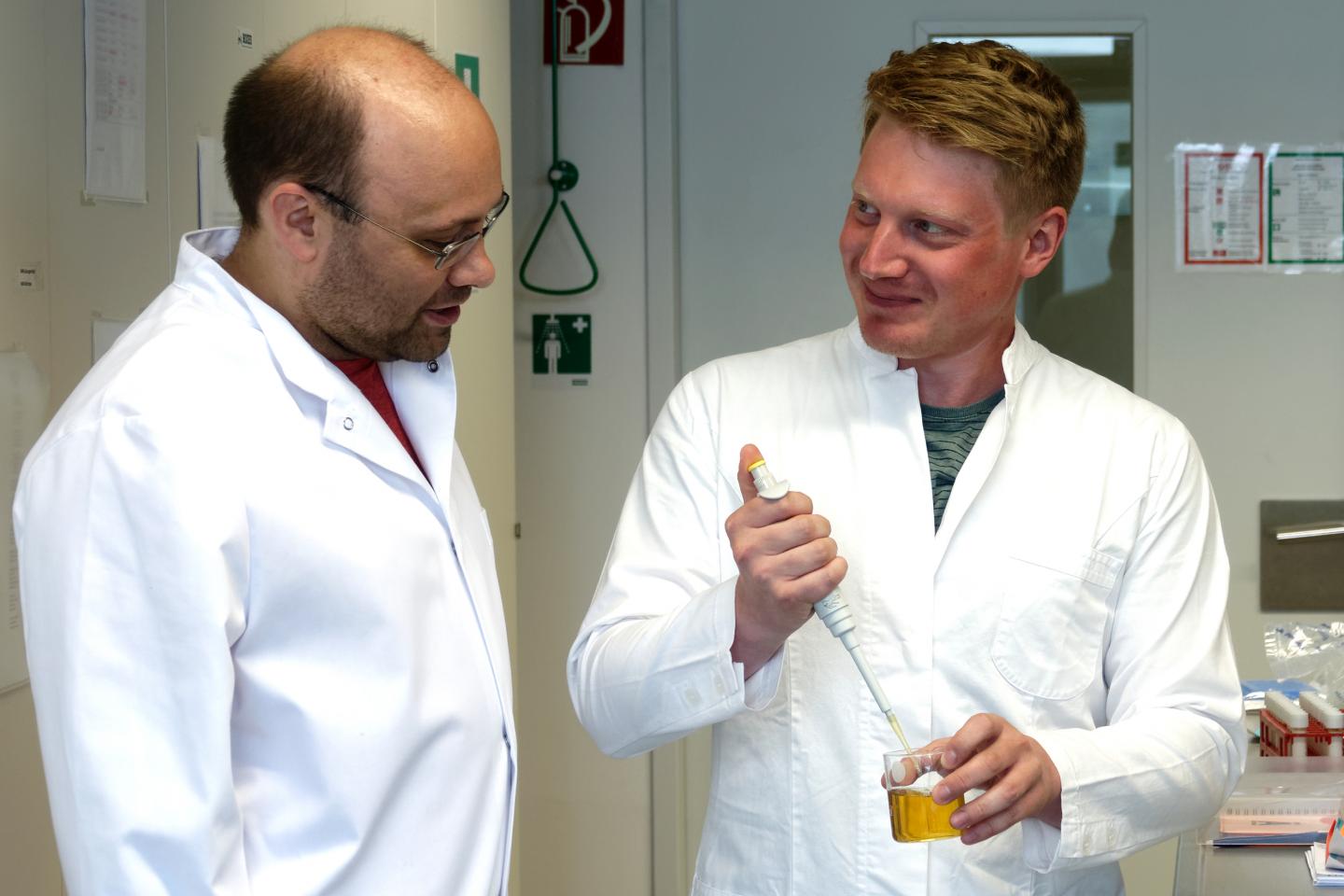 First-authors Christoph Hofstetter and Andreas Dunkel in their lab