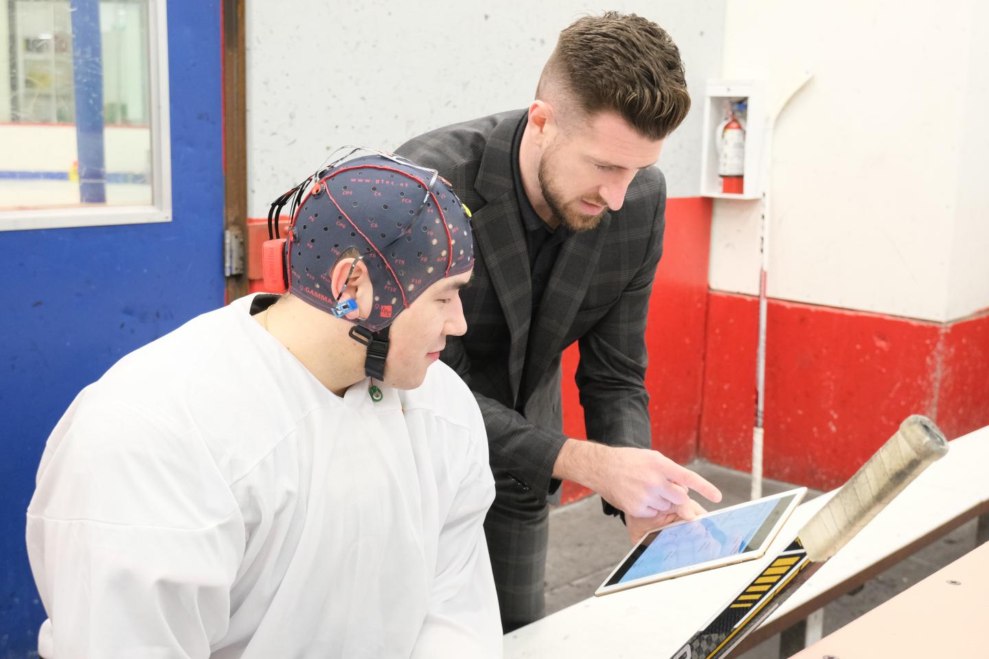 Hockey player gets his brain vital signs checked