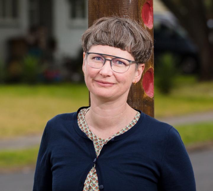 Dr. Alexandra Macmillan