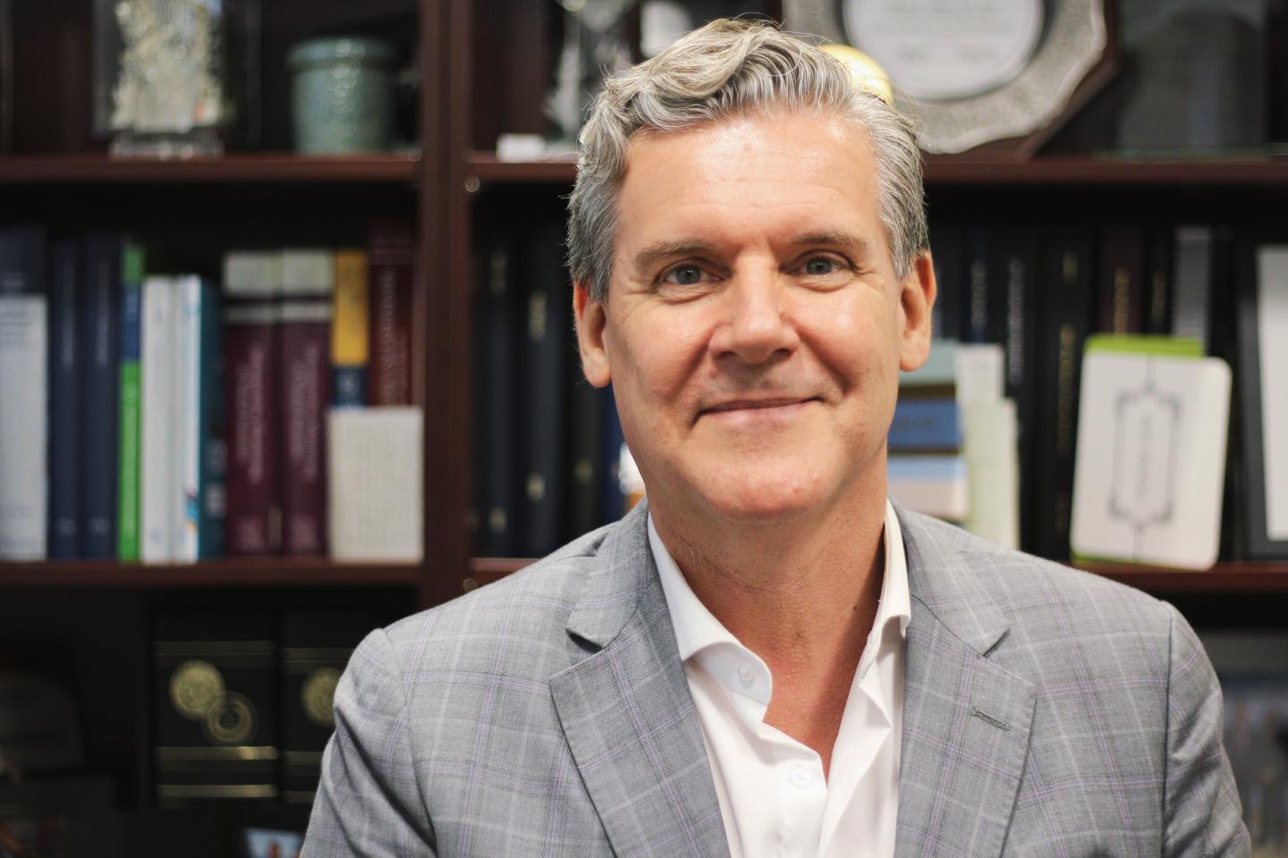 Dr. Michael Fehlings