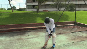 How the Don Bradman lateral cricket backlift differs from a straight batting backlift