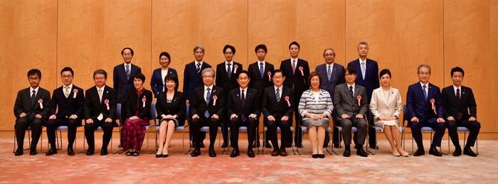 Dignitaries and award recipients at the Award ceremony of the 6th Japan Medical Research and Development Grand Prize.