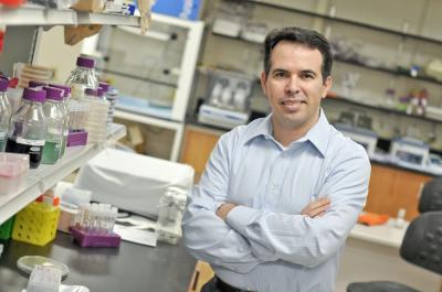 Dr. Jorge Rodrigues, University of Texas at Arlington