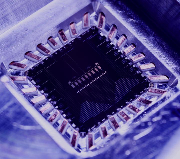 Google's 9-Qubit Chip