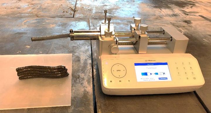 Device for Printing 3D Samples