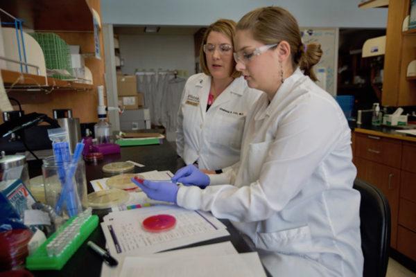 Antibiotics Warranted for Kids with Minor Staph Infections